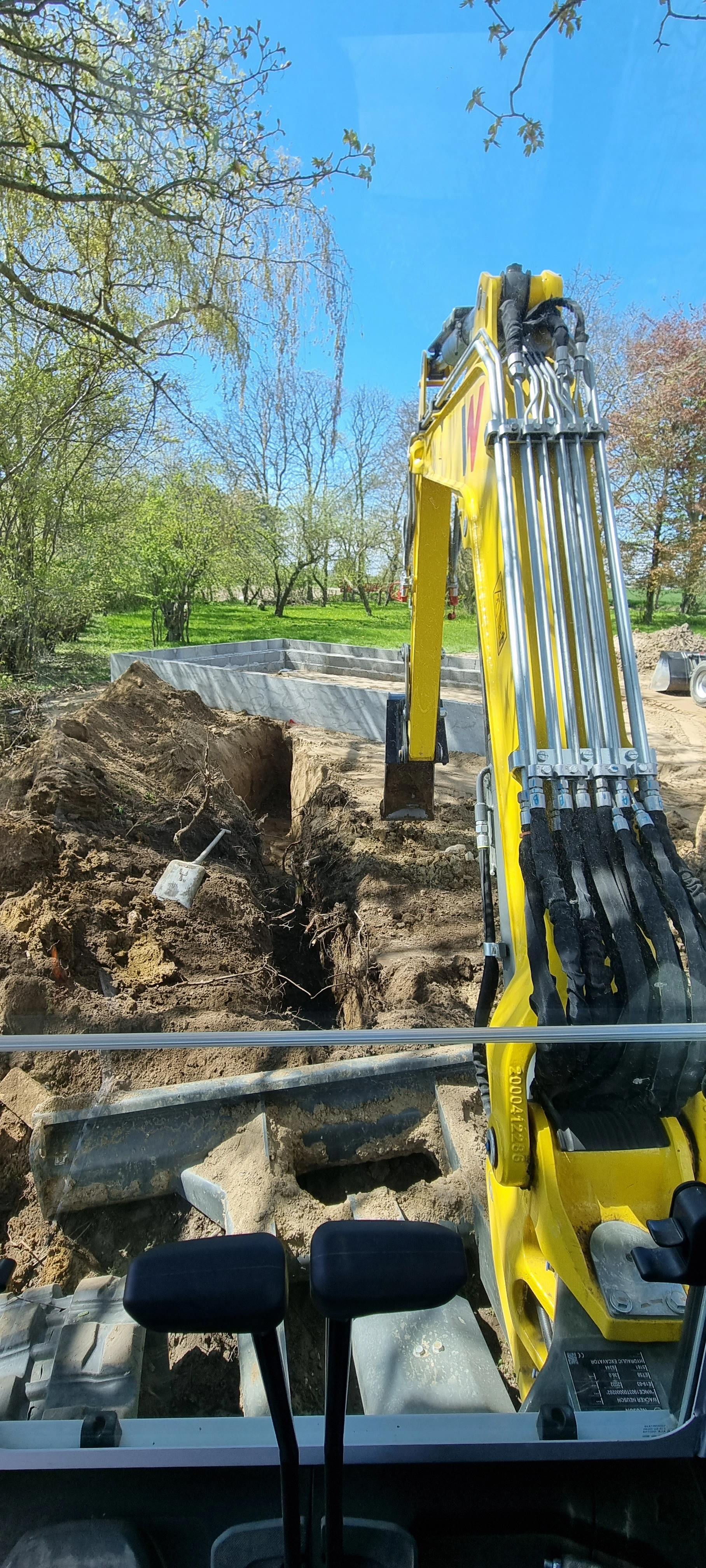 Wykopy pod szamba przydomowe, oczyszczalnie ścieków